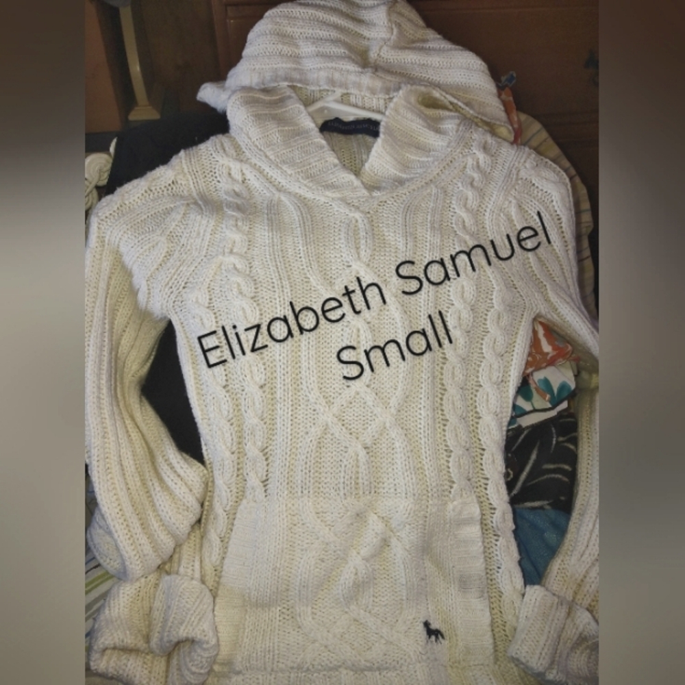 Elizabeth Samuel Hooded Womans Sweater